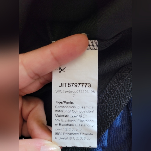 NWOT Shein black crop top - Picture 4 of 4